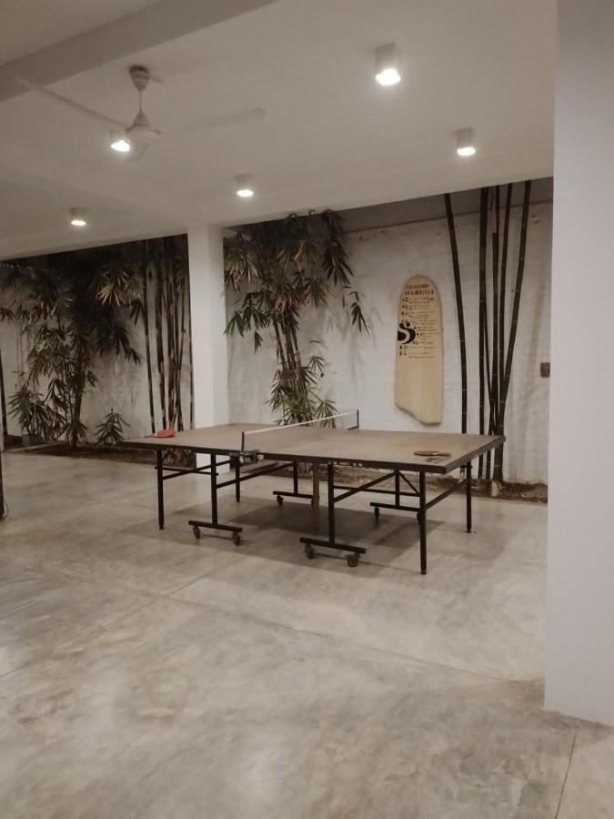 Drivethru Hostel Polhena エクステリア 写真